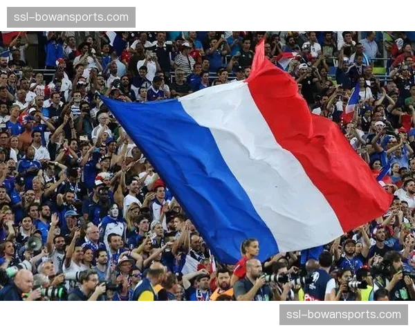 法国更衣室管理成德尚难题 新生代与老将融合待观察