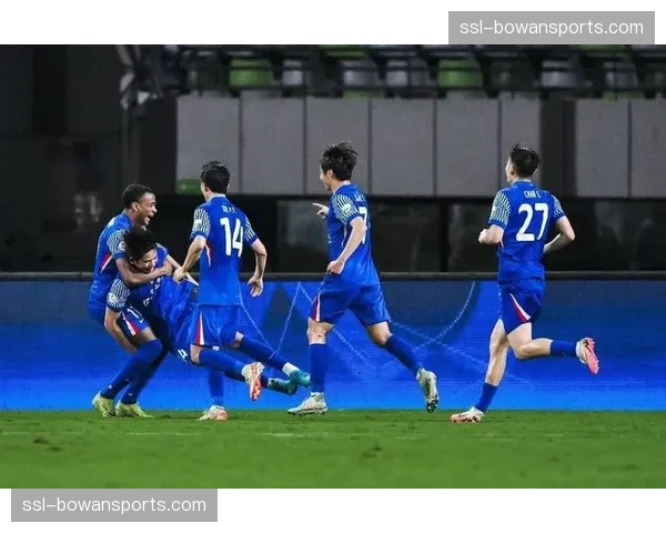 申花新援即战力：盖伊空中统治力与拉唐地面突击结合