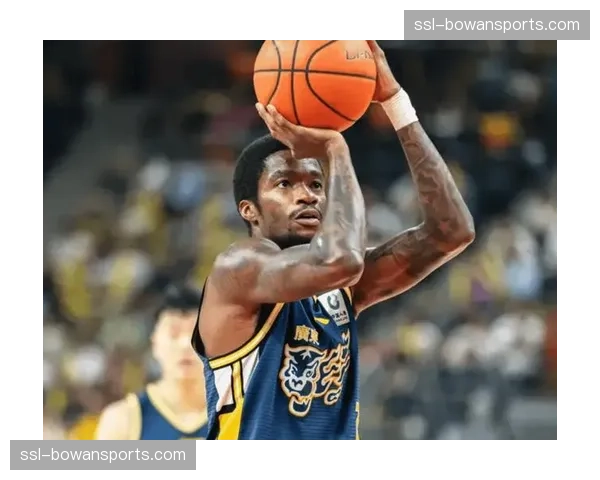 萨姆纳膝盖出血恢复缓慢 大概率缺席季后赛全部赛事